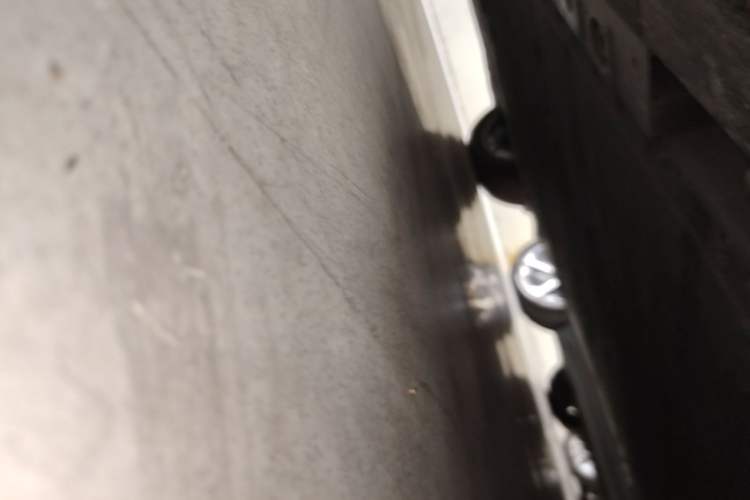 Used Nio EC6 2025 75 kWh Right Side Sill