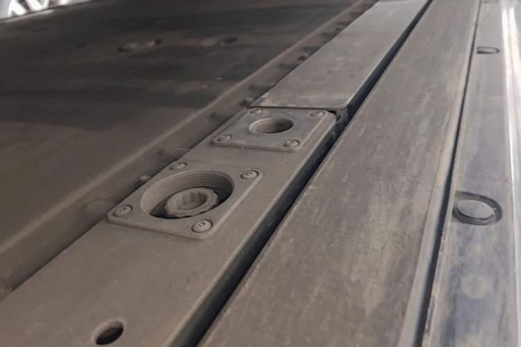 Used Nio EC6 2025 75 kWh Right Side Sill