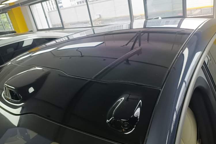 Used Nio EC6 2025 75 kWh Roof