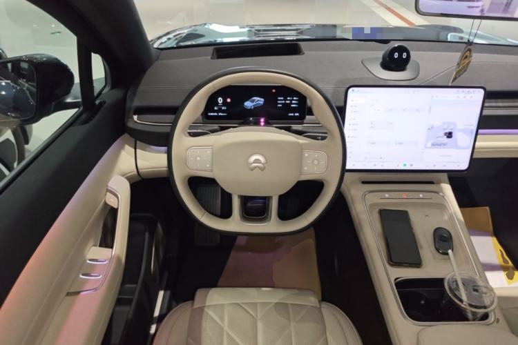Used Nio EC6 2025 75 kWh Steering Wheel