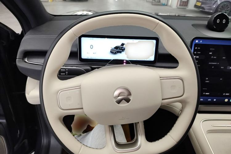 Used Nio EC6 2025 75 kWh Steering Wheel