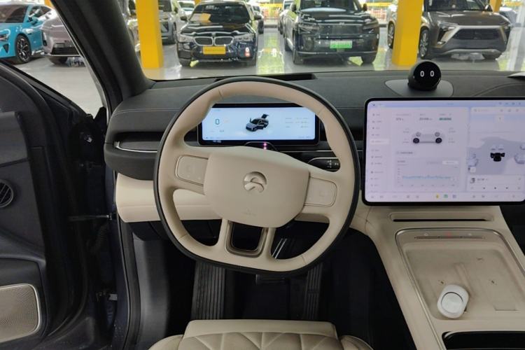 Used Nio EC6 2025 75 kWh Steering Wheel