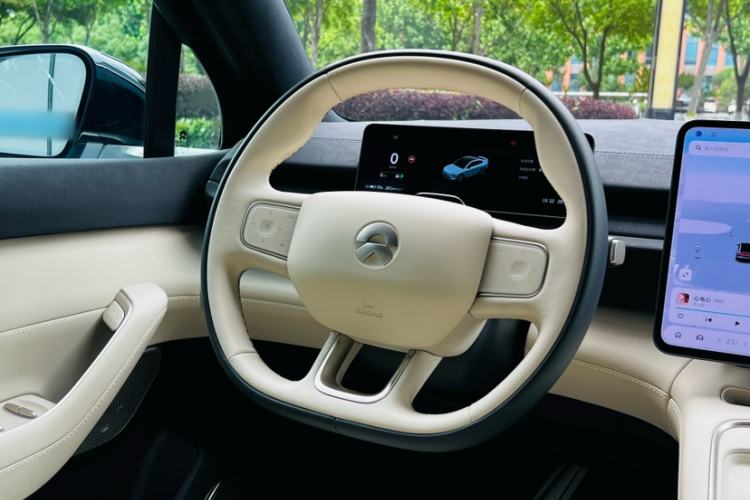 Used Nio EC6 2025 75 kWh Steering Wheel