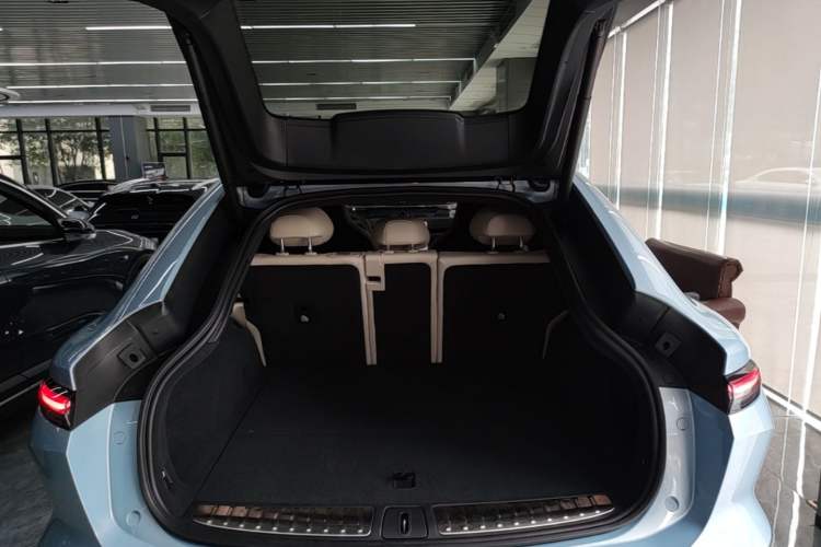 Used Nio EC6 2025 75 kWh Trunk
