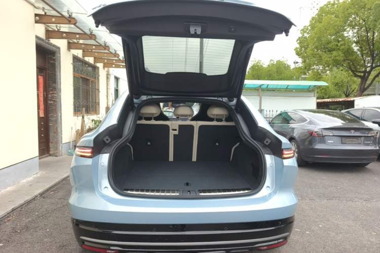 Used Nio EC6 2025 75 kWh Trunk