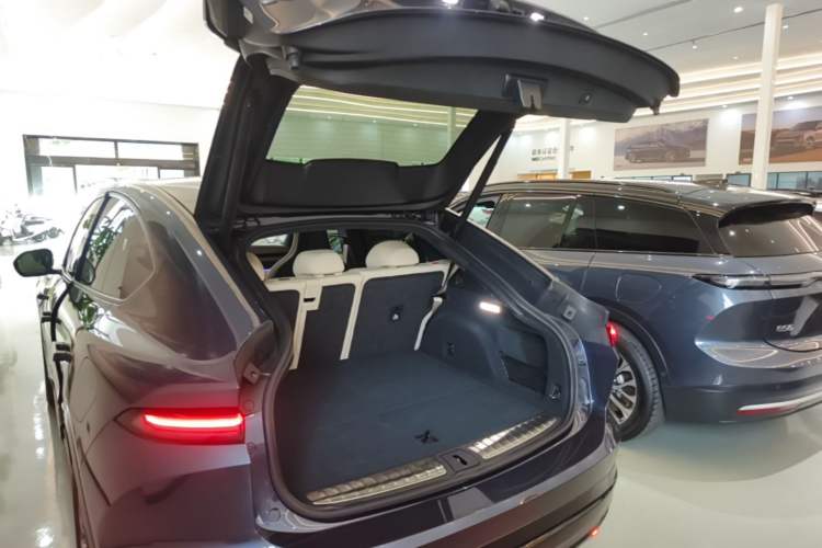 Used Nio EC6 2025 75 kWh Trunk