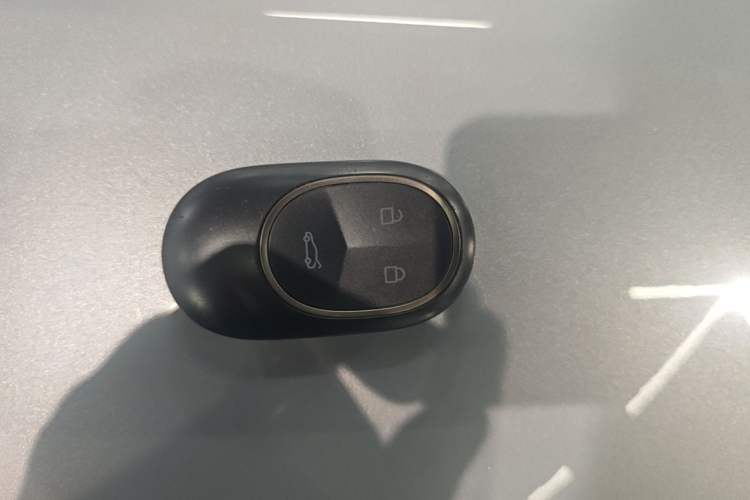 Used Nio EC6 2025 75 kWh Vehicle Key
