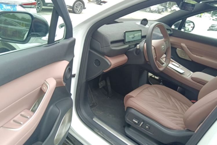 Used Nio EC6 2025 75 kWh Driver Seat