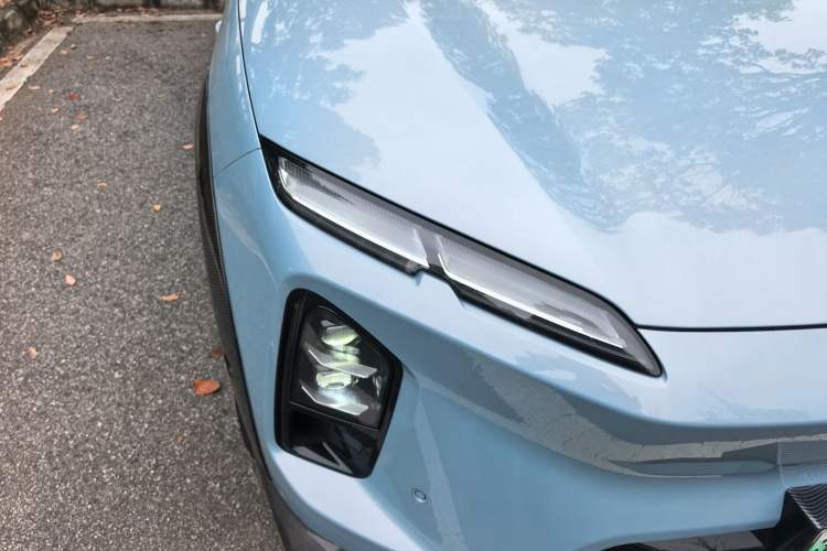 Used Nio EC6 2025 75 kWh Right Front Headlight