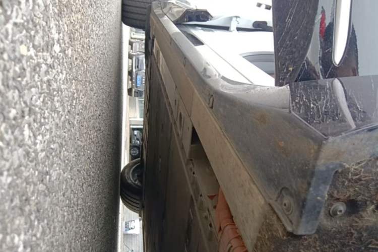 Used Nio EC6 2025 75 kWh Right Side Sill