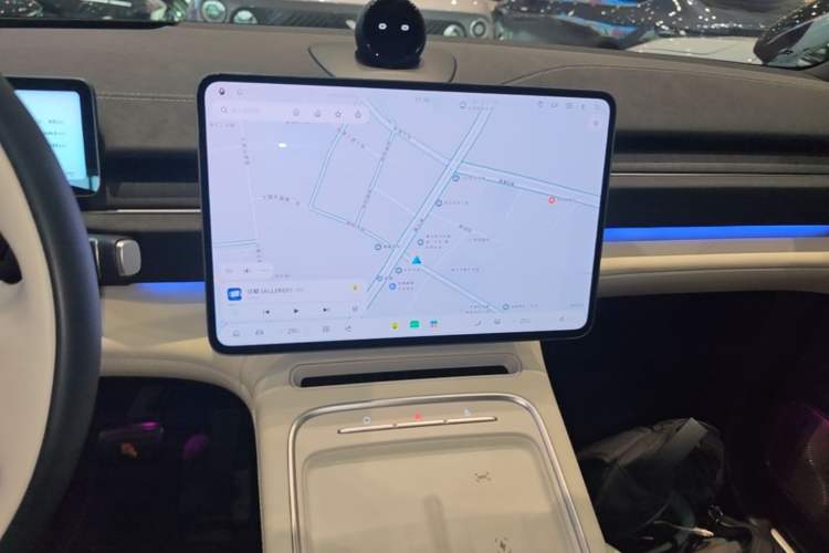 Used Nio EC6 2025 75 kWh Audio And AC Panel