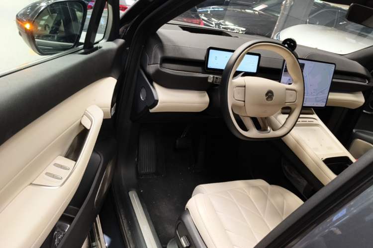 Used Nio EC6 2025 75 kWh Driver Seat