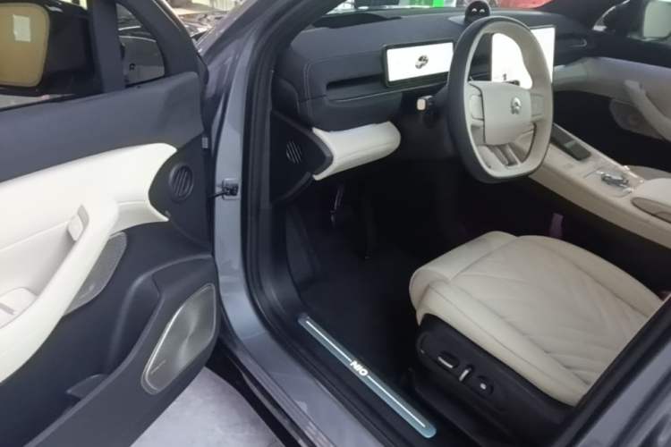 Used Nio EC6 2025 75 kWh Driver Seat