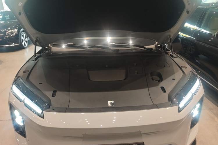 Used Nio EC6 2025 75 kWh Engine Bay
