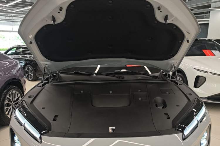 Used Nio EC6 2025 75 kWh Engine Bay