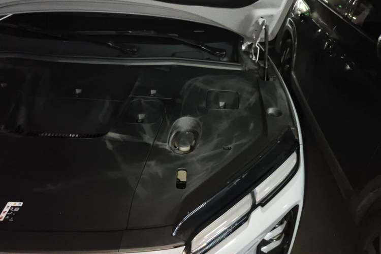 Used Nio EC6 2025 75 kWh Engine Bay Left