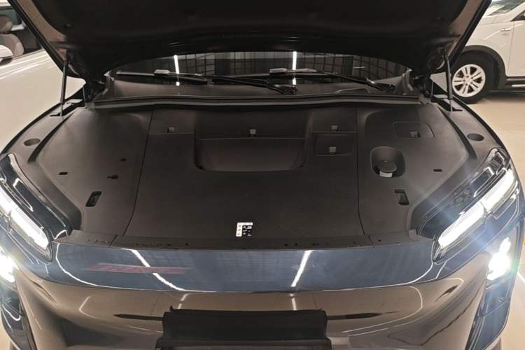 Used Nio EC6 2025 75 kWh Engine Bay