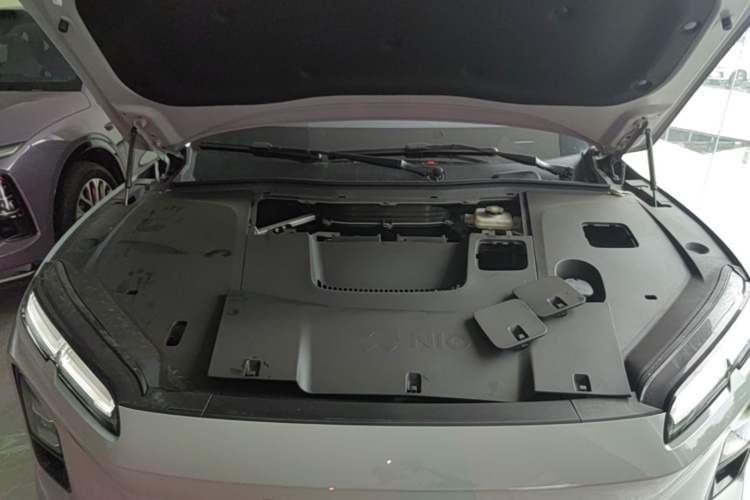 Used Nio EC6 2025 75 kWh Engine Bay