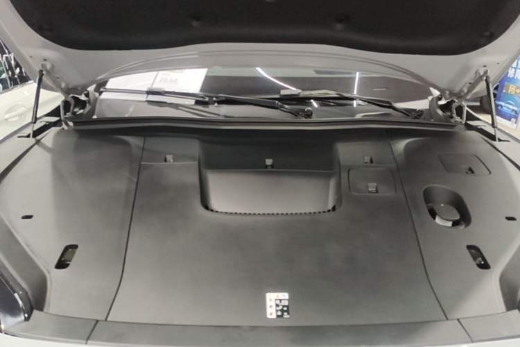 Used Nio EC6 2025 75 kWh Engine Bay