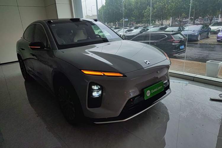 Used Nio EC6 2025 75 kWh Exterior 1