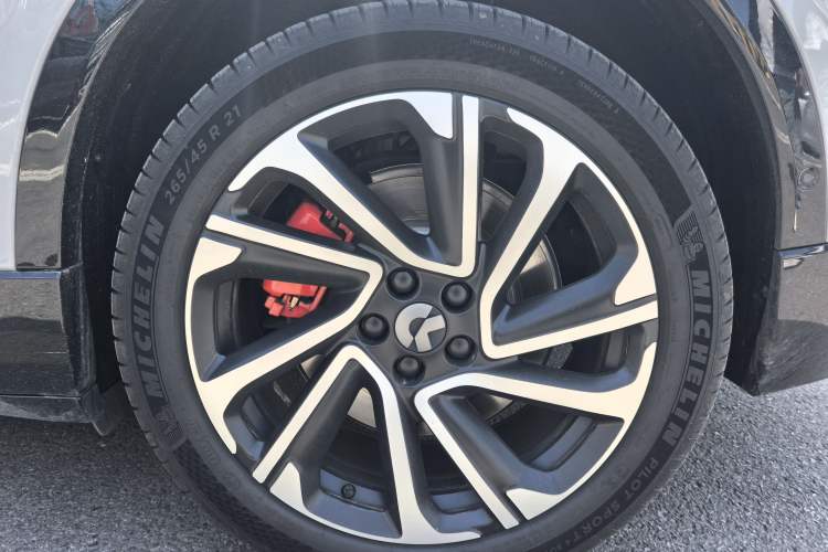 Used Nio EC6 2025 75 kWh Exterior 7