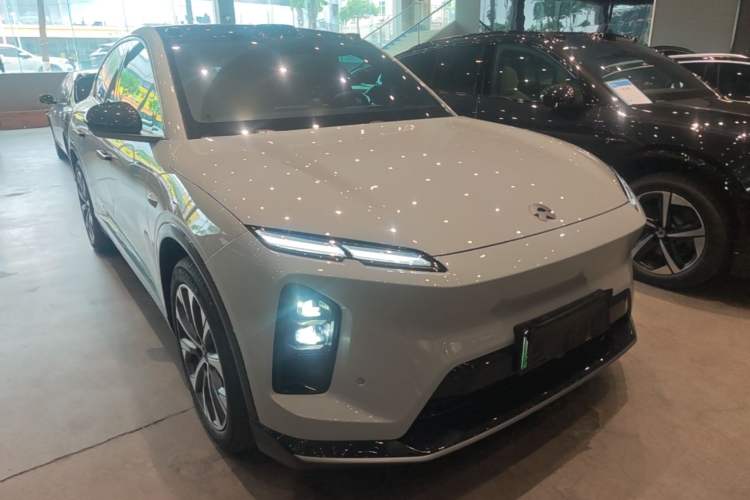 Used Nio EC6 2025 75 kWh Front Right 45 Deg