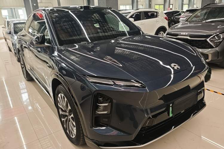 Used Nio EC6 2025 75 kWh Front Right 45 Deg