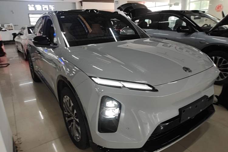 Used Nio EC6 2025 75 kWh Front Right 45 Deg