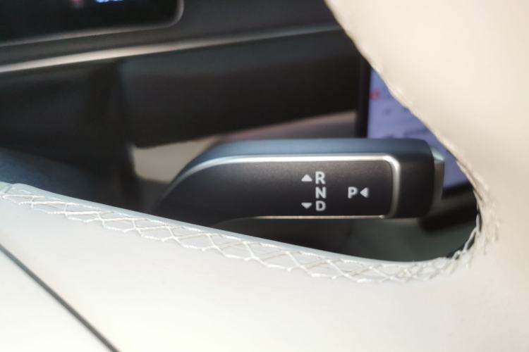 Used Nio EC6 2025 75 kWh Gear Lever