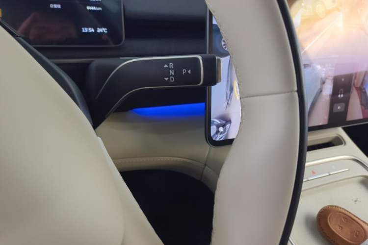 Used Nio EC6 2025 75 kWh Gear Lever