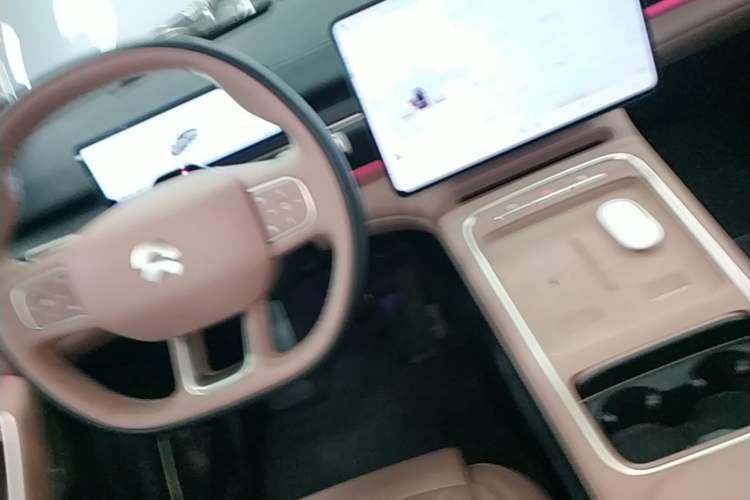 Used Nio EC6 2025 75 kWh Gear Lever