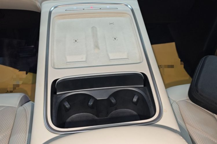 Used Nio EC6 2025 75 kWh Gear Lever