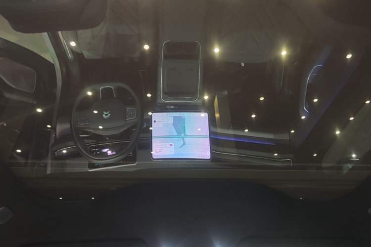 Used Nio EC6 2025 75 kWh Headliner