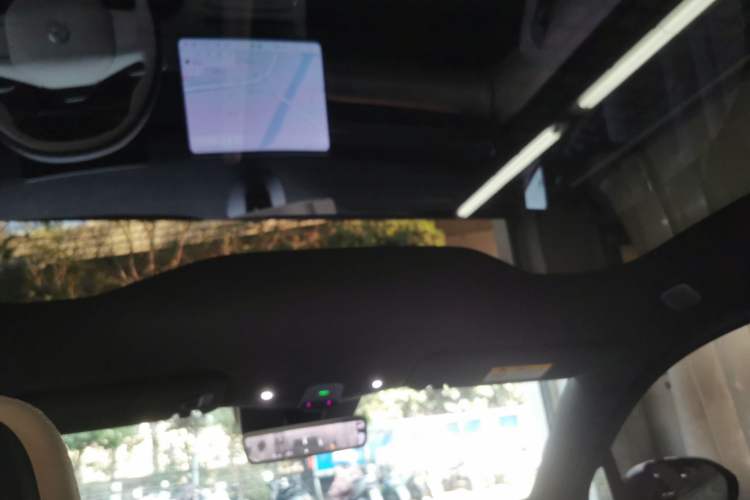 Used Nio EC6 2025 75 kWh Headliner