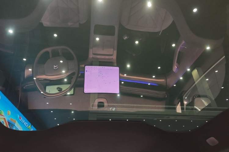 Used Nio EC6 2025 75 kWh Headliner