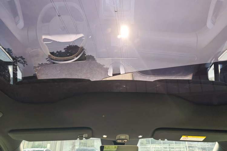 Used Nio EC6 2025 75 kWh Headliner