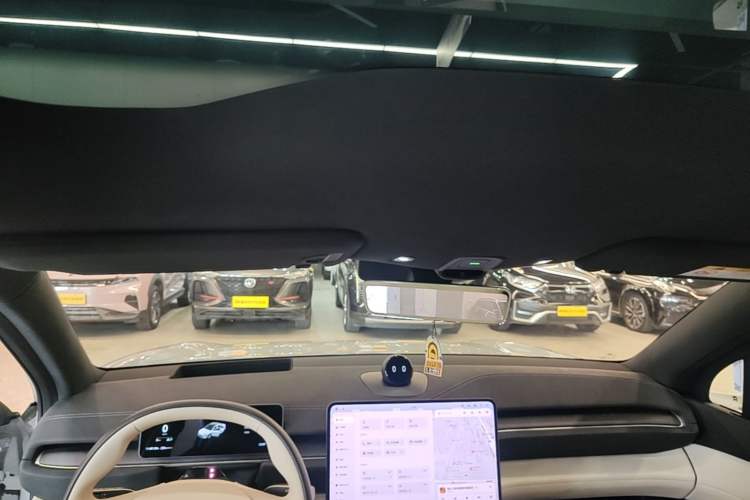 Used Nio EC6 2025 75 kWh Headliner