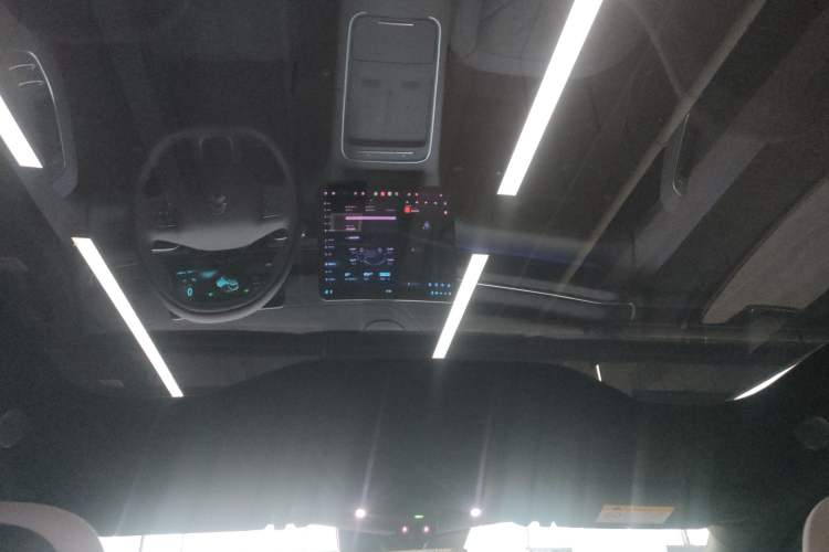 Used Nio EC6 2025 75 kWh Headliner