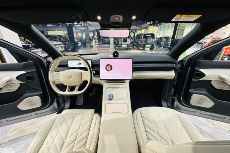 Used Nio EC6 2025 75 kWh Interior 2