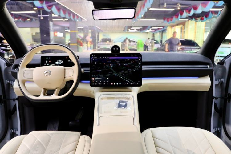 Used Nio EC6 2025 75 kWh Interior 3