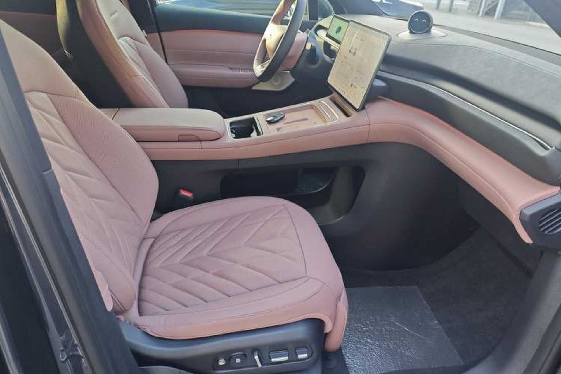 Used Nio EC6 2025 75 kWh Interior 4