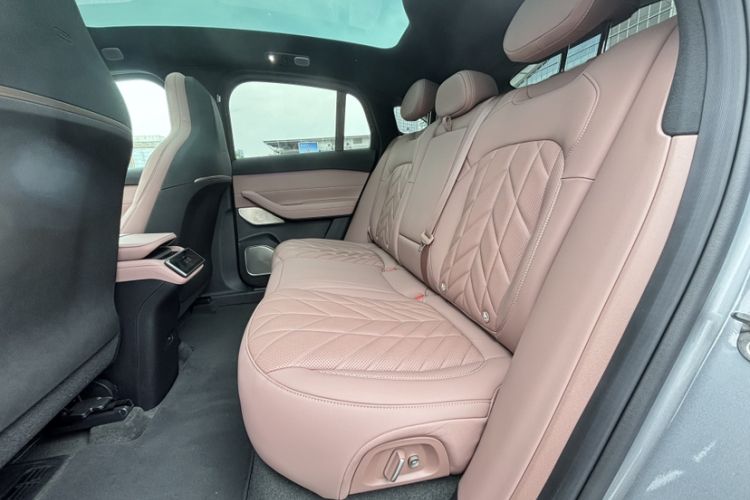 Used Nio EC6 2025 75 kWh Interior 5