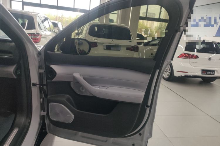 Used Nio EC6 2025 75 kWh Interior 5