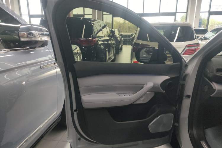 Used Nio EC6 2025 75 kWh Interior 7