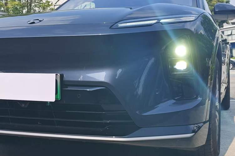 Used Nio EC6 2025 75 kWh Left Front Headlight