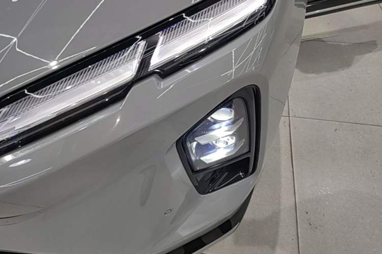 Used Nio EC6 2025 75 kWh Left Front Headlight