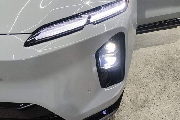 Used Nio EC6 2025 75 kWh Left Front Headlight