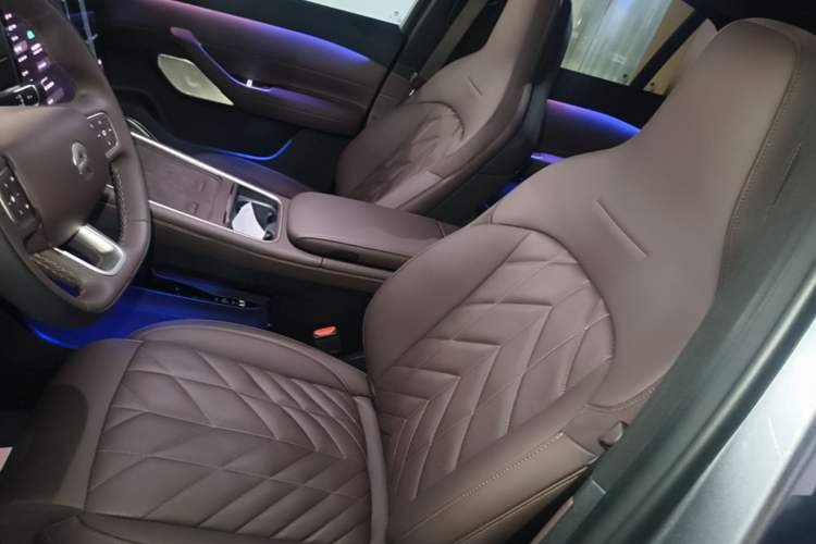 Used Nio EC6 2025 75 kWh Left Front Seat