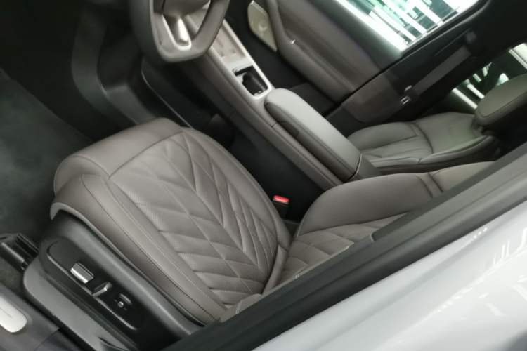 Used Nio EC6 2025 75 kWh Left Front Seat