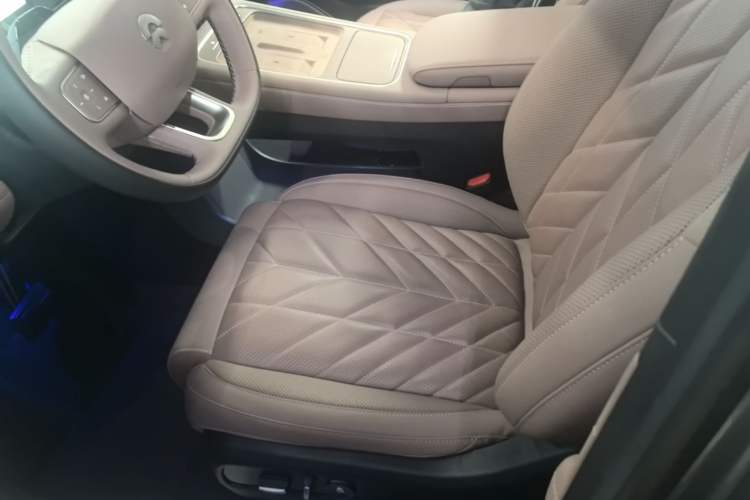 Used Nio EC6 2025 75 kWh Left Front Seat